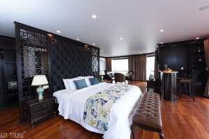 Legend Suite image 2