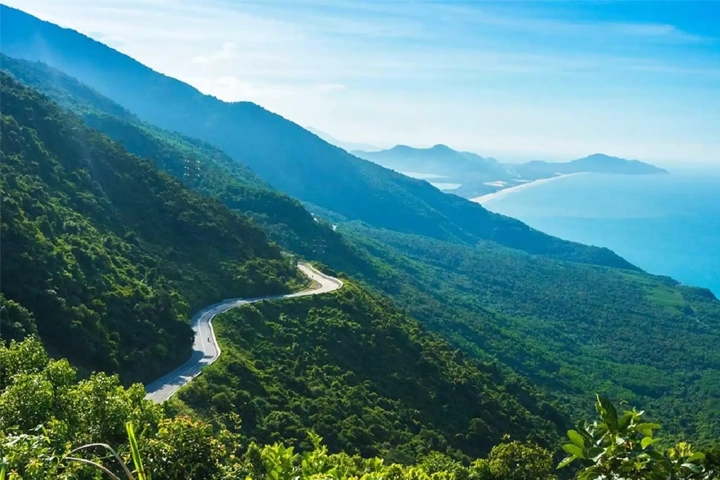 Hai Van pass