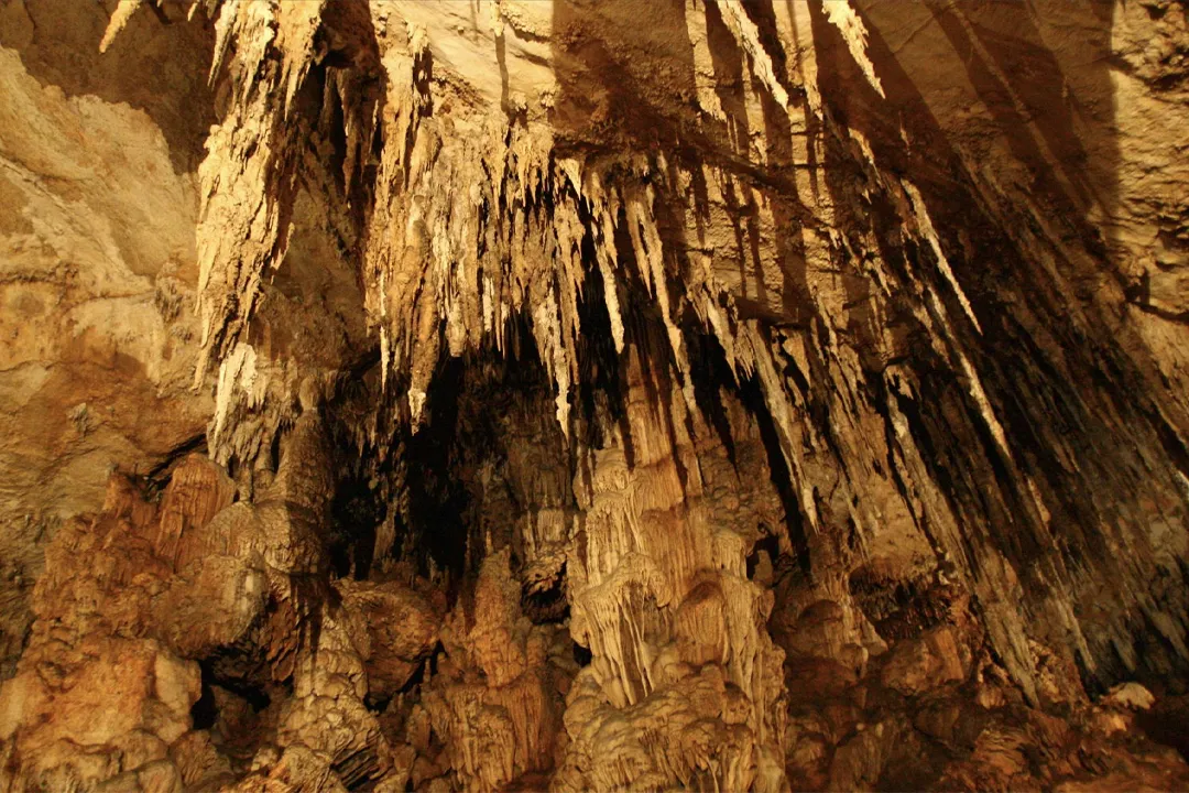 Puong Cave