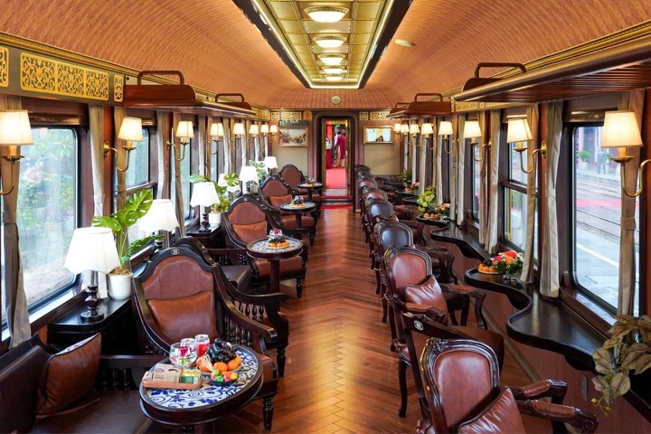 Herigate train premium seat