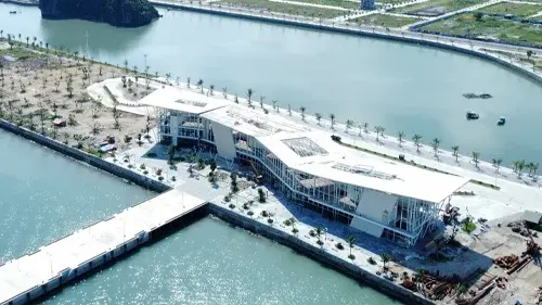 Ao Tien cruise terminal