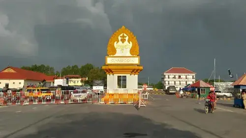 Phnom Den International Border Gate