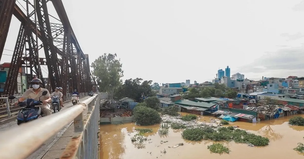 Picture of Typhoon Matmo Strengthens as storm No. 11 and Directly Impact Northern Vietnam