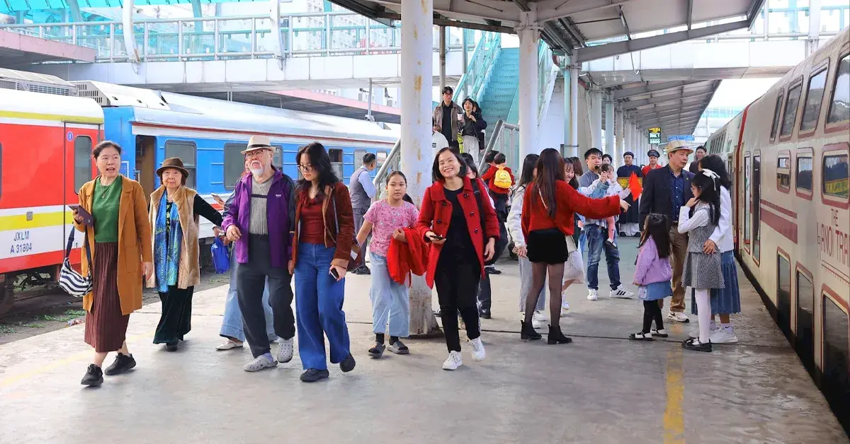 Ảnh: Lao Cai to Hanoi Transfer: Best Ways to Travel (2026)