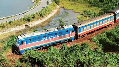 Best Way to Travel from Hanoi to Hue on 2026