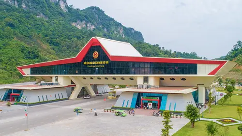 Huu Nghi Border Gate (Lang Son): Complete Crossing Guide for Tourists in 2026