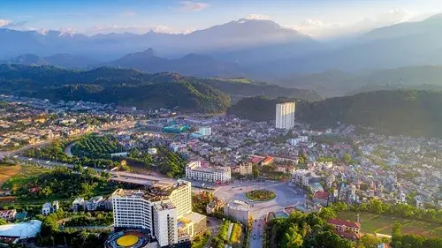 Lao Cai to Hanoi Transfer: Best Ways to Travel (2026)