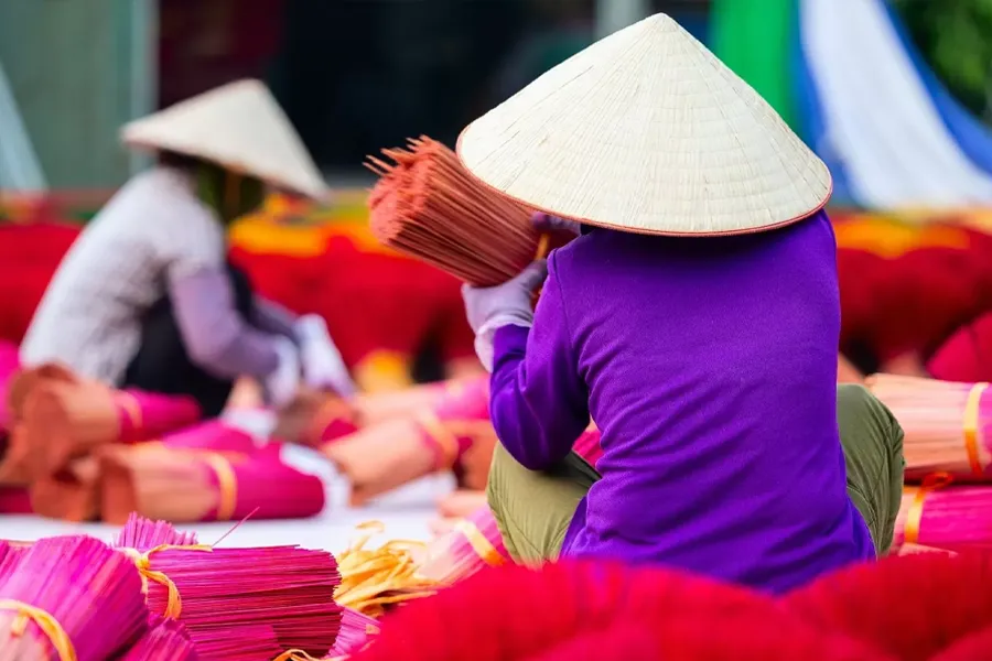 Quang Phu Cau incense village 