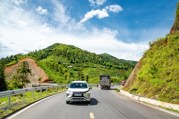 Sapa to Hanoi airport by car