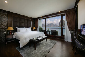 Elegance Suite Balcony image 2