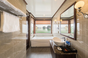 Elegance Suite Balcony image 2