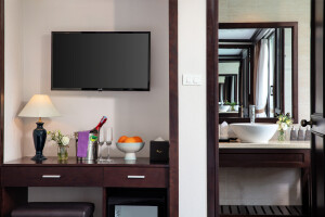 Elegance Suite Balcony image 2