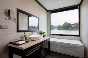 Elegance Suite Balcony image 2