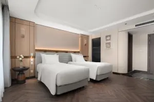 Executive Suite image 2