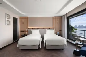 Executive Suite image 2