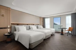 Ocean Suite Triple image 2