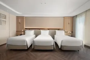 Ocean Suite Triple image 2