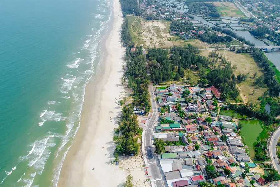 Quang Ngai to Da Nang private car 3