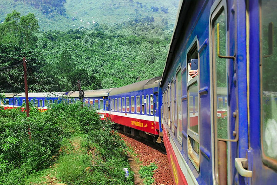 Phong Nha Hue HQ1 Tourist Train 1