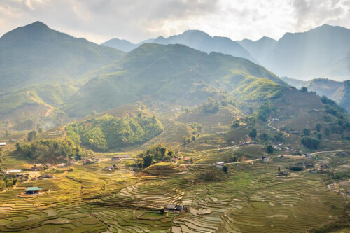 From Hanoi: Sapa - Bac Ha market 3 days tour by bus