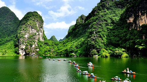 From Hanoi: Ninh Binh 2-Day Luxury Tour Accommodation & Meals, Small Group