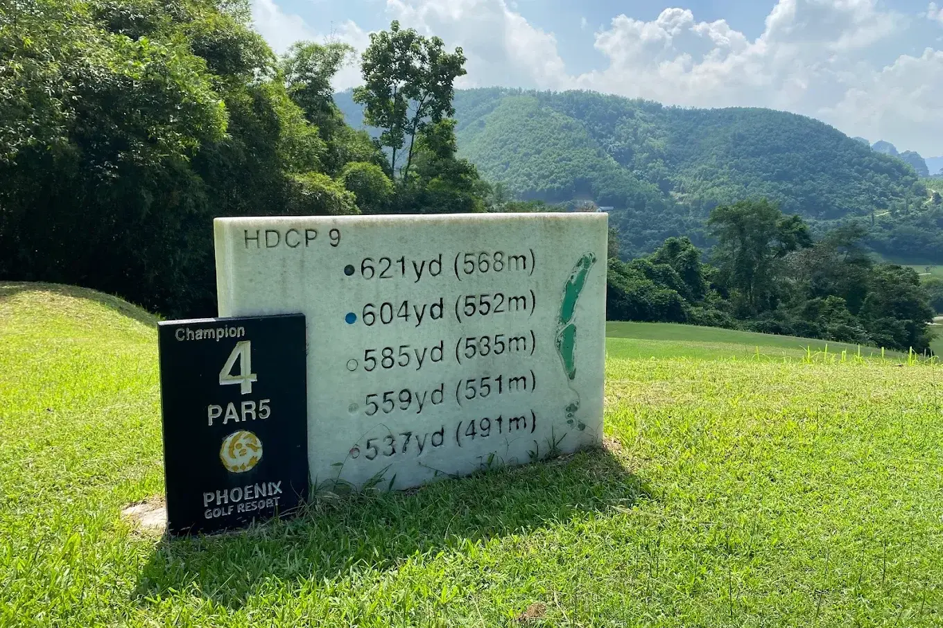 Da Nang Golf Course Transfer by Private Car 1