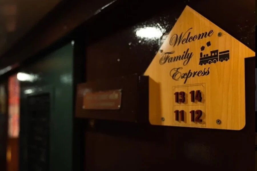 Family Express train Sapa to Hanoi