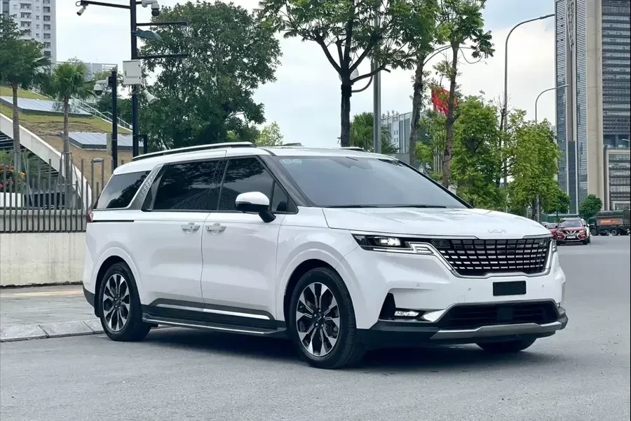 Can Tho to Ho Chi Minh City luxury car