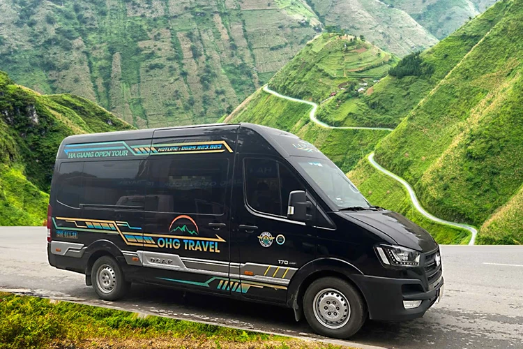Hanoi to Ha Giang luxury limousine van