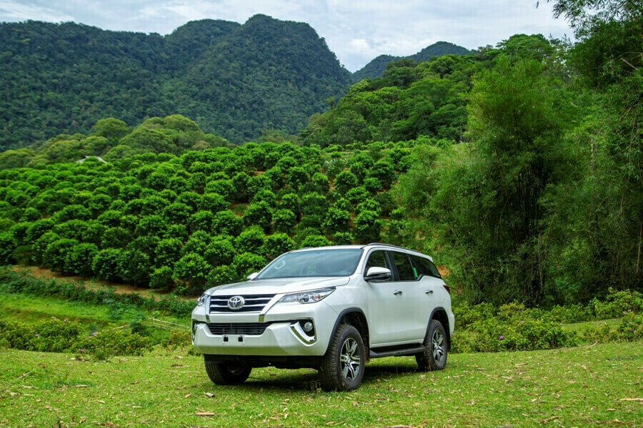 Halong Bay to Ha Giang private car