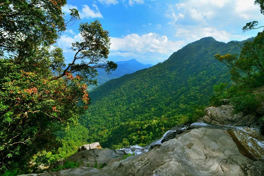 Hue to Bach Ma national park private car transfer 5