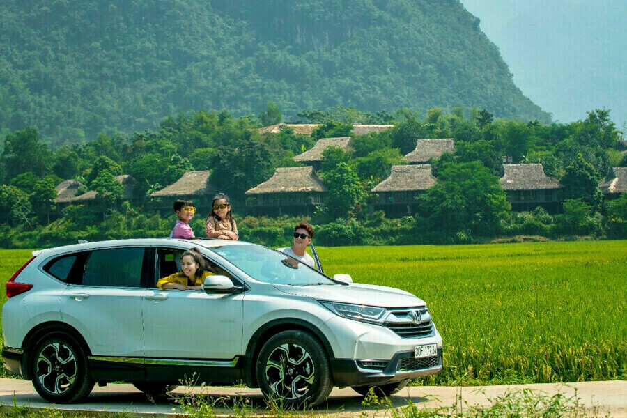 Vang Vieng to Luang Prabang private car