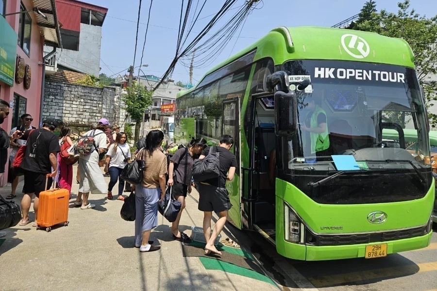 Phong Nha to Sapa VIP cabin sleep bus