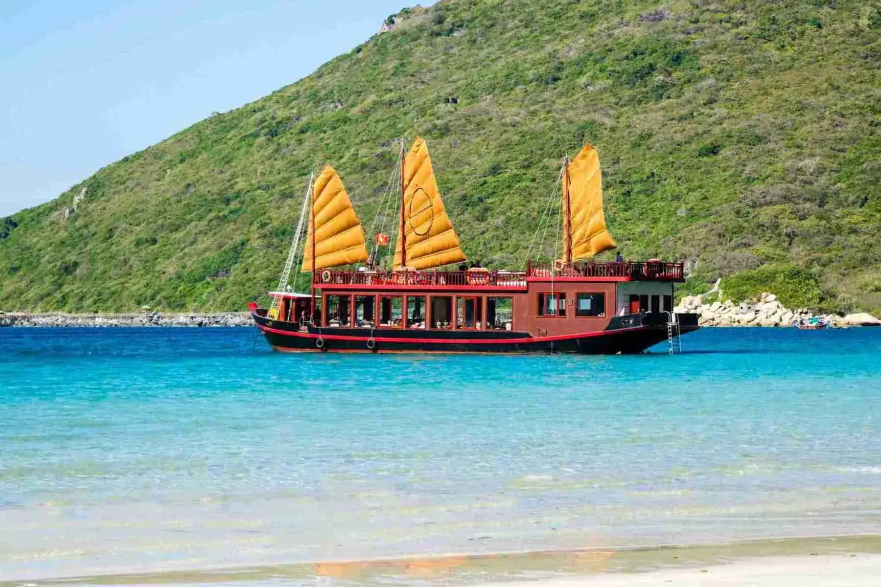 Nha Trang Discovery - Emperor Day Cruise 2