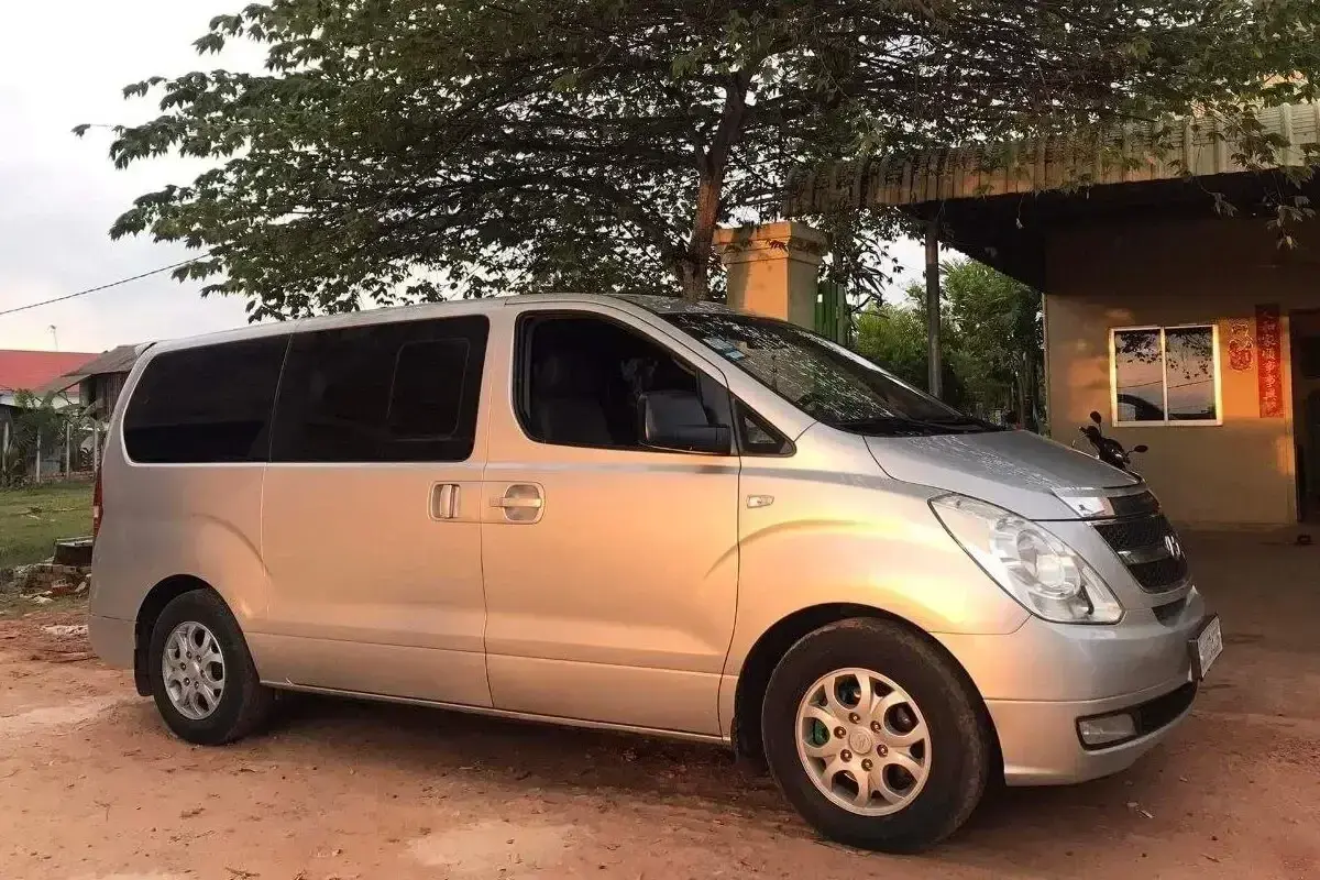 Chau Doc to Phnom Penh private car