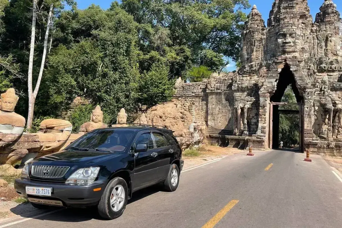 Phnom Penh to Chau Doc private car