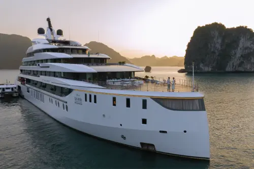 Grand Pioneers Halong Bay Cruise 1 | 2 days 1 nights 5