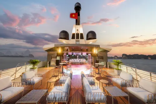 Grand Pioneers Halong Bay Cruise 1 | 2 days 1 nights 9