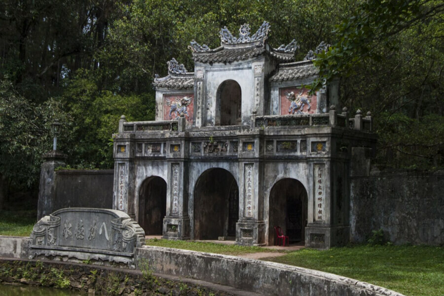 Hue city car rental service 2