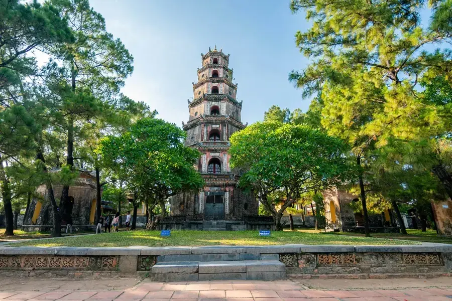 Hue city car rental service 3