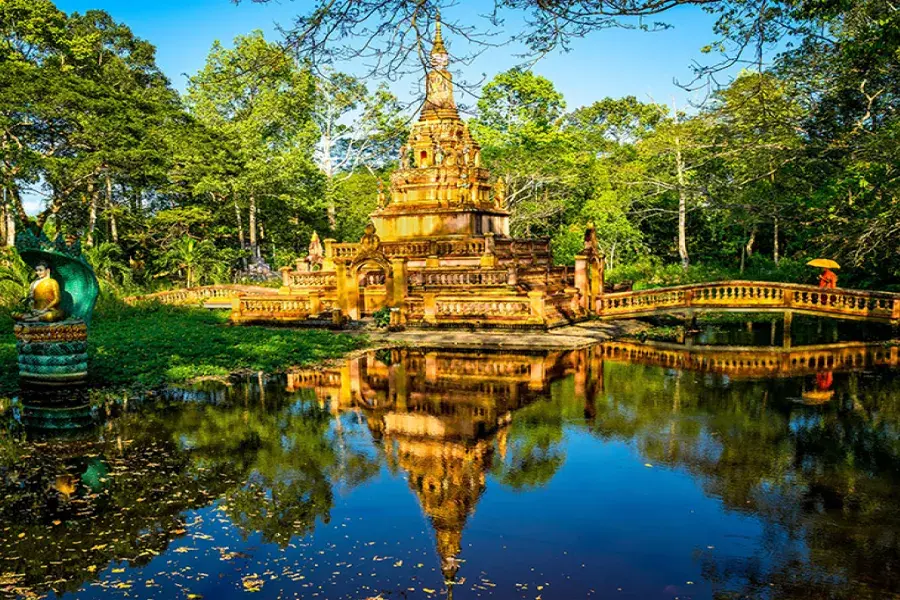 Ho Chi Minh City to Soc Trang private car 6