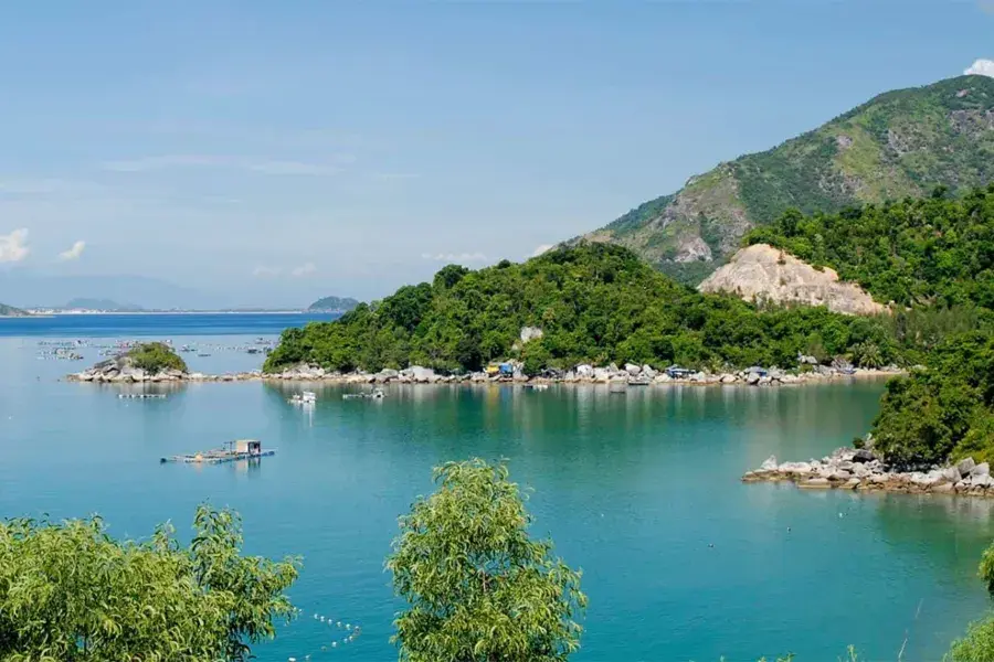 Hoi An to Tuy Hoa private car 4
