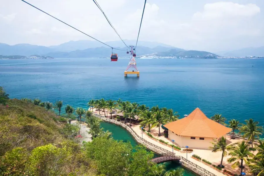 Buon Ma Thuot to Nha Trang private car 9
