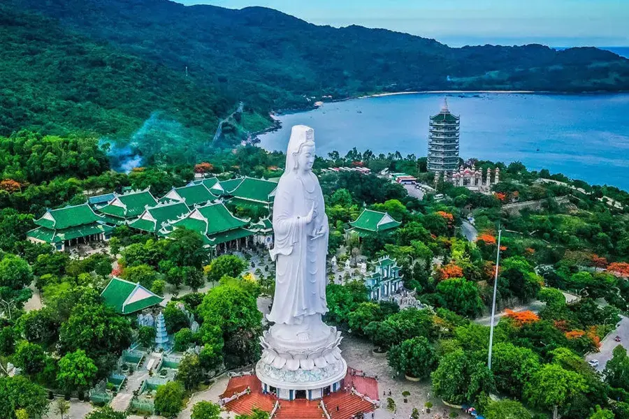 Lang Co to Da Nang private car 9