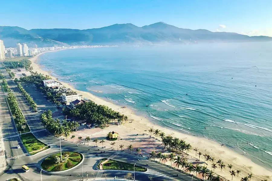 Lang Co to Da Nang private car 10