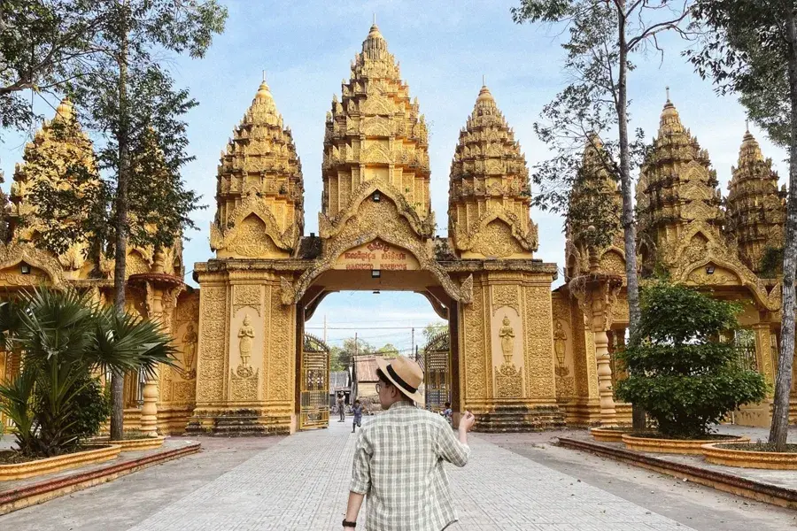 Ho Chi Minh to Tra Vinh private car 3