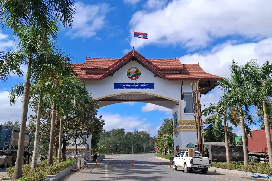 Hue to Lao Bao International Border private car  5