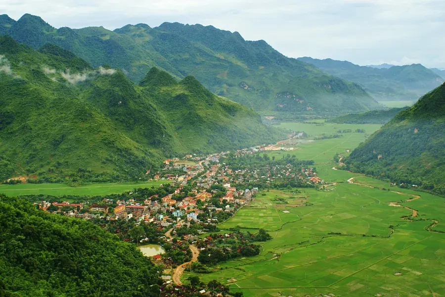 Halong to Mai Chau private car 6