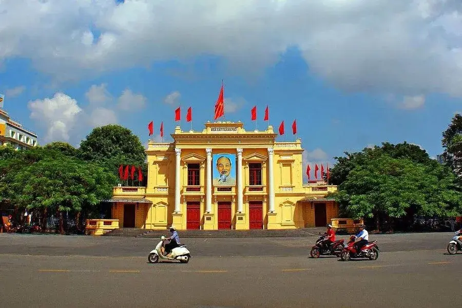Sapa to Hai Phong City private car transfer 6