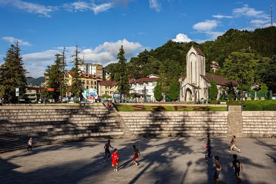 Bac Ninh City to Sapa private car transfer 8